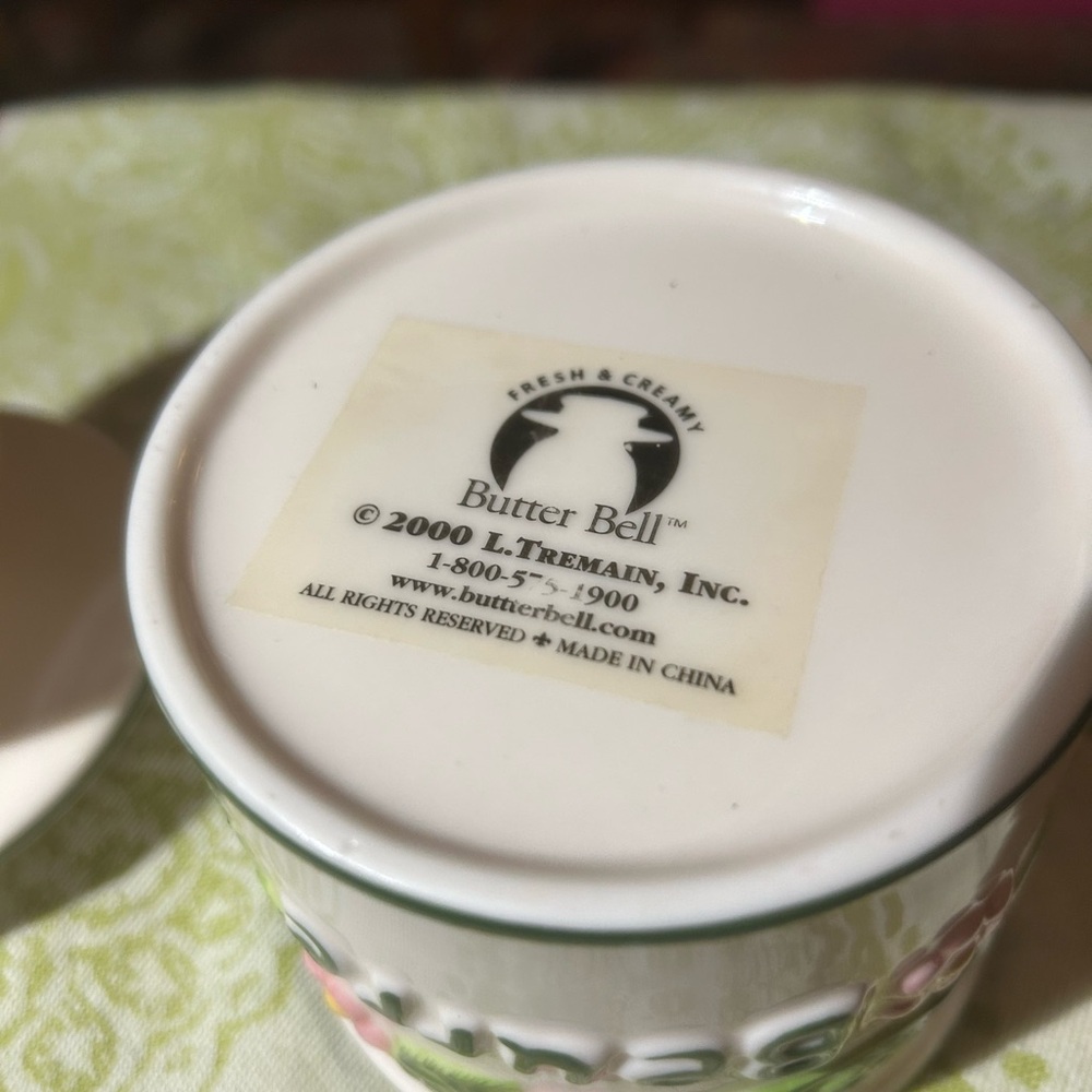 Classic ceramic Butter Bell, raised painted wording BUTTER in French & English - Picture 10 of 12